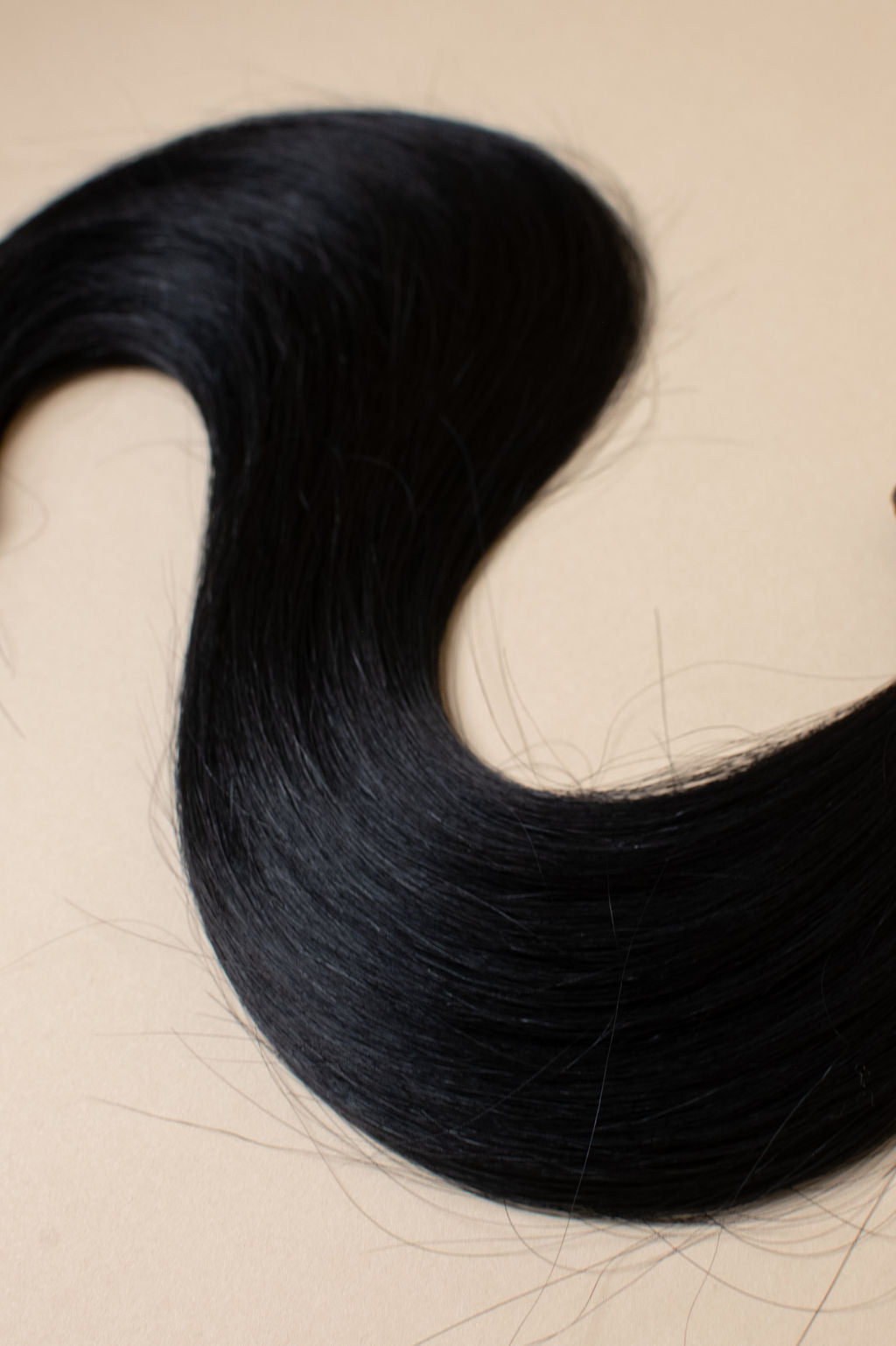 M-tied Weft Collection: Ebony